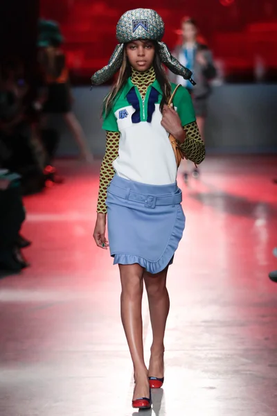 Look 27